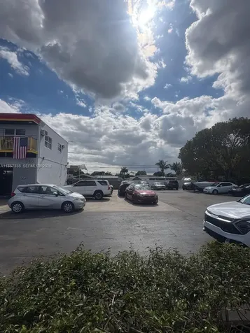 250 NE 44th Street Oakland Park FL 33334