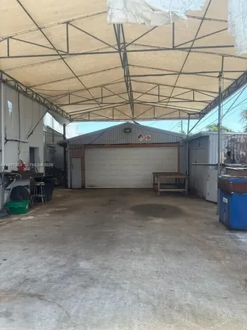 250 NE 44th Street Oakland Park FL 33334