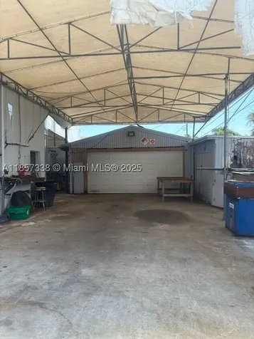 250 NE 44th Street Oakland Park FL 33334
