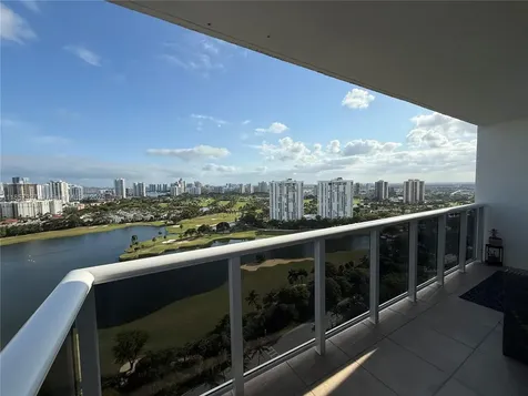 3625 N Country Club Drive Aventura FL 33180