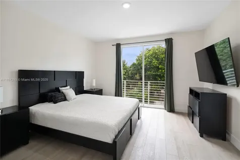 1020 NE 17th Terrace Fort Lauderdale FL 33304