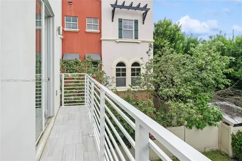 1020 NE 17th Terrace Fort Lauderdale FL 33304