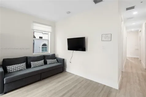 1020 NE 17th Terrace Fort Lauderdale FL 33304