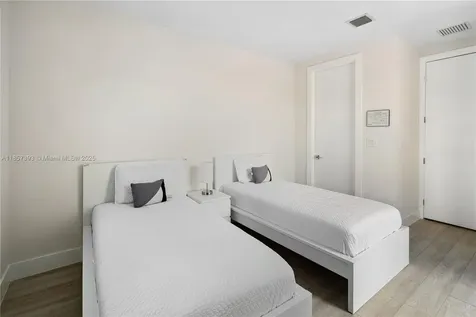 1020 NE 17th Terrace Fort Lauderdale FL 33304