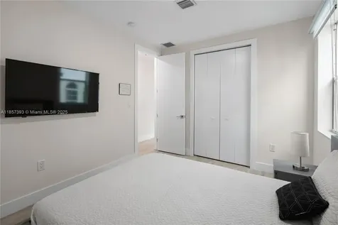 1020 NE 17th Terrace Fort Lauderdale FL 33304