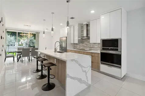 1020 NE 17th Terrace Fort Lauderdale FL 33304