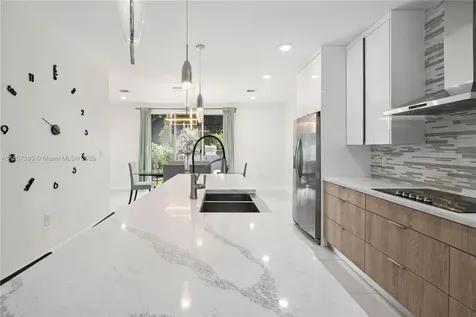 1020 NE 17th Terrace Fort Lauderdale FL 33304