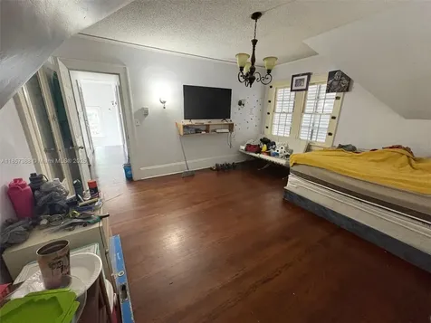 2619 SW 5th Street Miami FL 33135