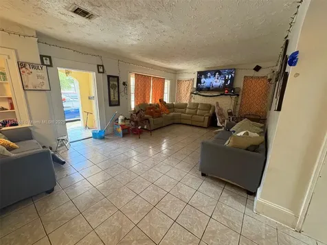2619 SW 5th Street Miami FL 33135
