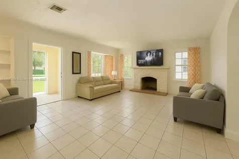 2619 SW 5th Street Miami FL 33135