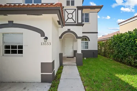 13553 SW 262nd Street Homestead FL 33032