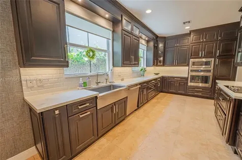5815 SW 27th Street Miami FL 33155