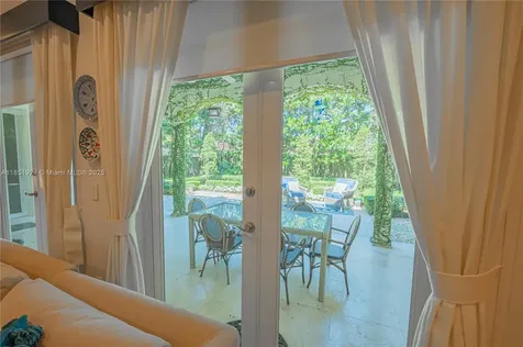 5815 SW 27th Street Miami FL 33155
