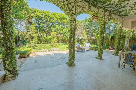 5815 SW 27th Street Miami FL 33155