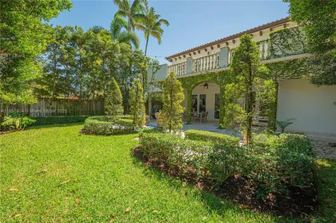5815 SW 27th Street Miami FL 33155