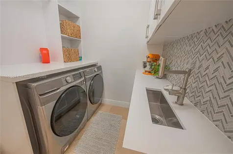 5815 SW 27th Street Miami FL 33155
