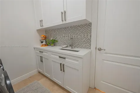 5815 SW 27th Street Miami FL 33155