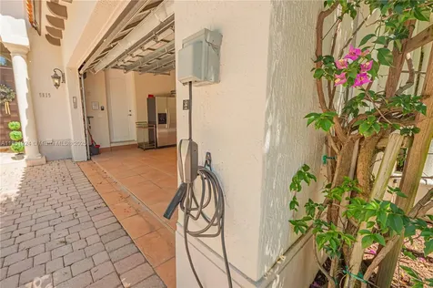 5815 SW 27th Street Miami FL 33155