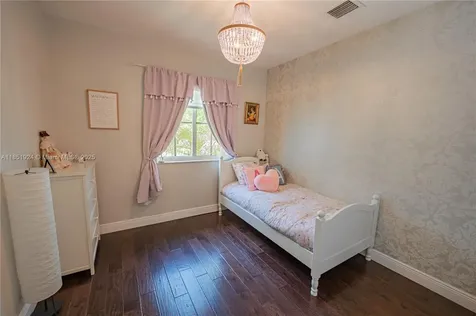 5815 SW 27th Street Miami FL 33155