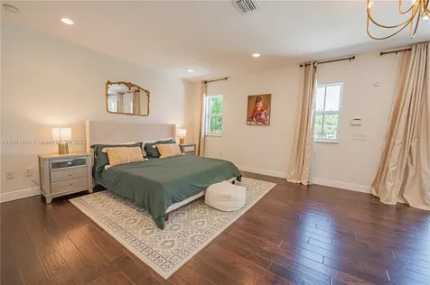 5815 SW 27th Street Miami FL 33155