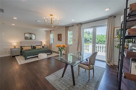 5815 SW 27th Street Miami FL 33155