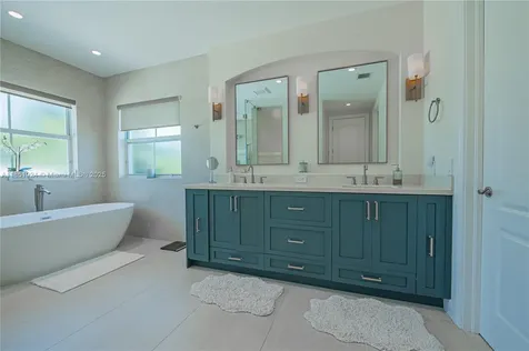 5815 SW 27th Street Miami FL 33155