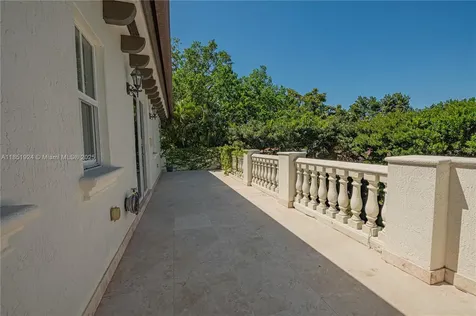 5815 SW 27th Street Miami FL 33155