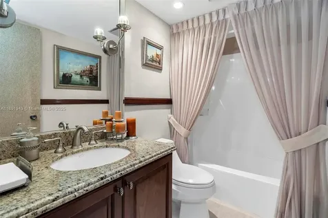 15548 Braemar Court Miami Lakes FL 33014