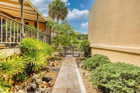 15548 Braemar Court Miami Lakes FL 33014