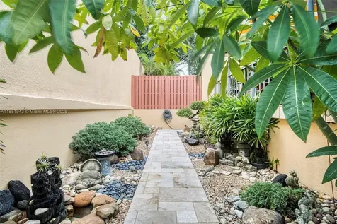 15548 Braemar Court Miami Lakes FL 33014