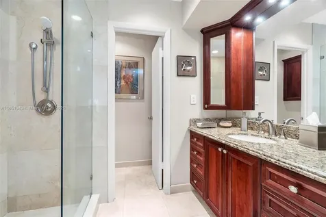 15548 Braemar Court Miami Lakes FL 33014