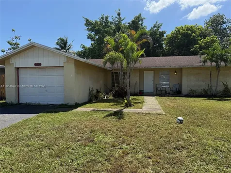 4020 NW 93rd Way Sunrise FL 33351