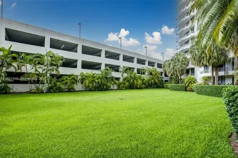 3300 NE 191st Street Aventura FL 33180