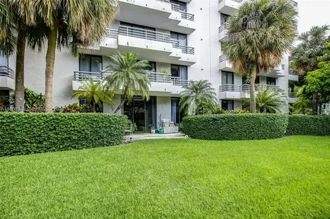 3300 NE 191st Street Aventura FL 33180