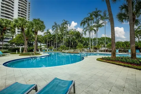 3300 NE 191st Street Aventura FL 33180