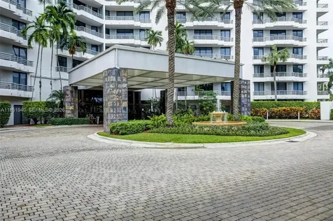 3300 NE 191st Street Aventura FL 33180