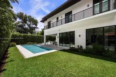 7841 SW 54th Court Miami FL 33143