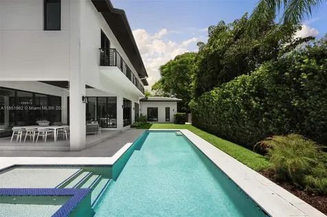 7841 SW 54th Court Miami FL 33143