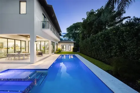 7841 SW 54th Court Miami FL 33143