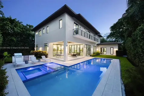 7841 SW 54th Court Miami FL 33143