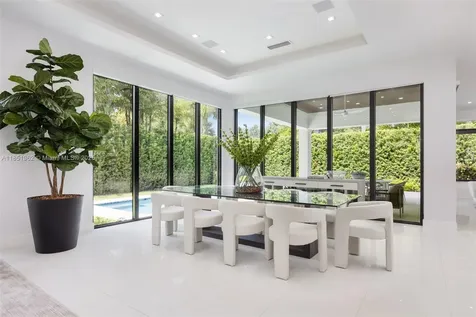7841 SW 54th Court Miami FL 33143