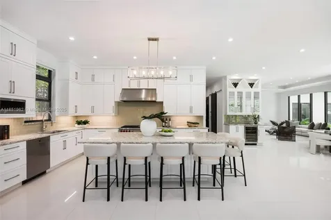 7841 SW 54th Court Miami FL 33143