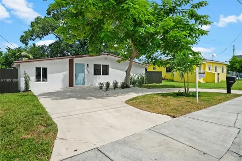 6965 NW 21st Court Miami FL 33147