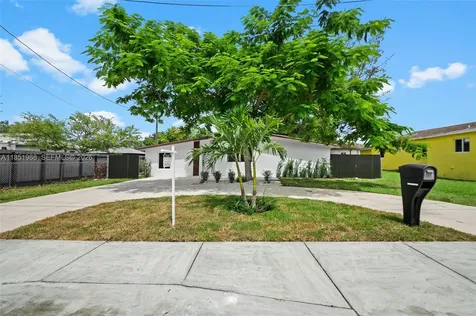 6965 NW 21st Court Miami FL 33147