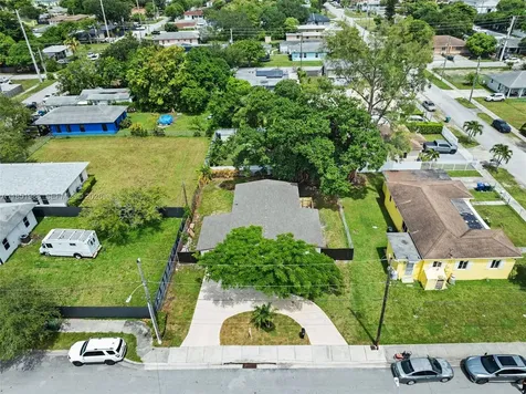 6965 NW 21st Court Miami FL 33147