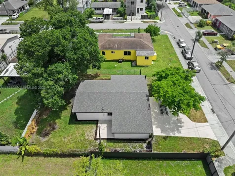 6965 NW 21st Court Miami FL 33147