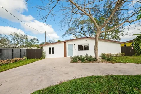 6965 NW 21st Court Miami FL 33147
