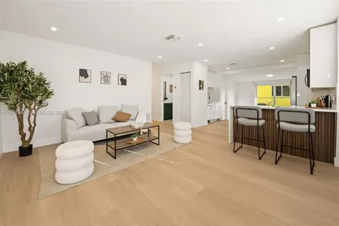 6965 NW 21st Court Miami FL 33147