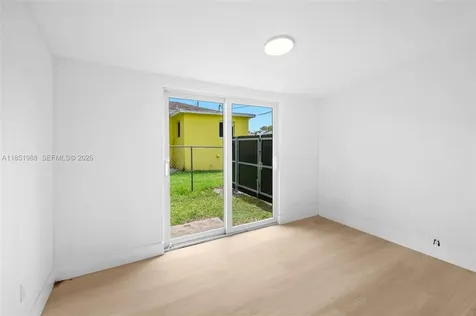 6965 NW 21st Court Miami FL 33147
