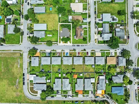 6965 NW 21st Court Miami FL 33147